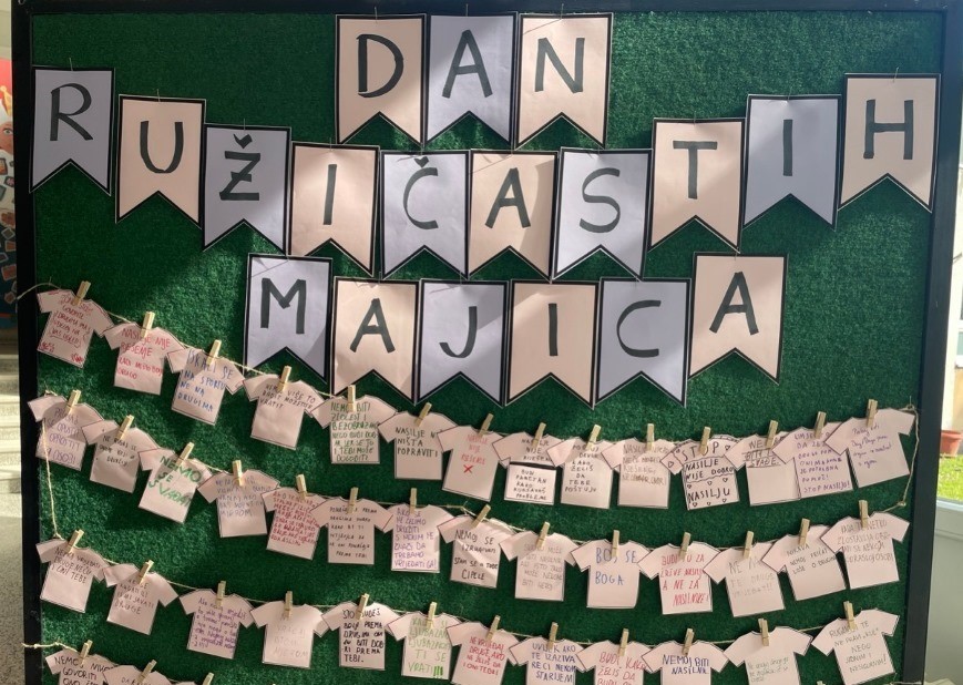 DAN RUŽIČASTIH MAJICA